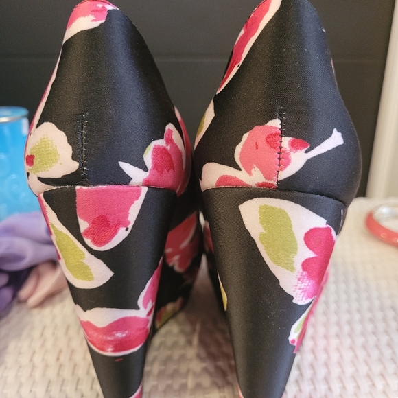 Elle butterfly pattern wedge heel shoes - Picture 9 of 12